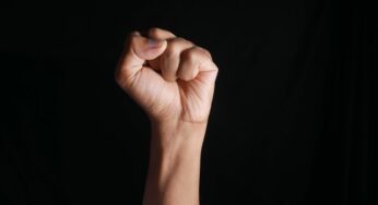 7 Ways to Build Your Self-Confidence as a Digital Marketer